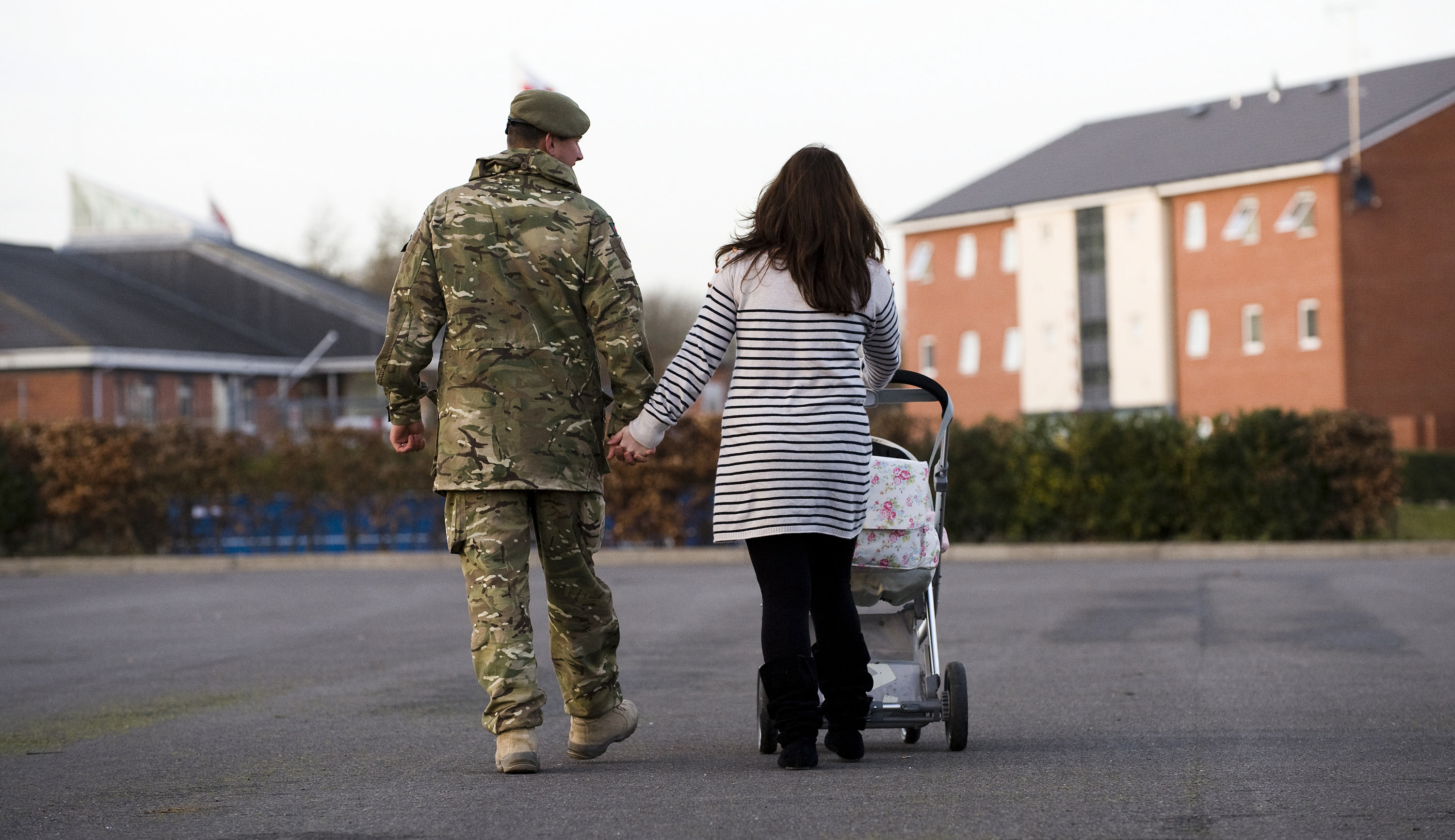 A soldier returned safely from Afghanistan, heads home with his family.